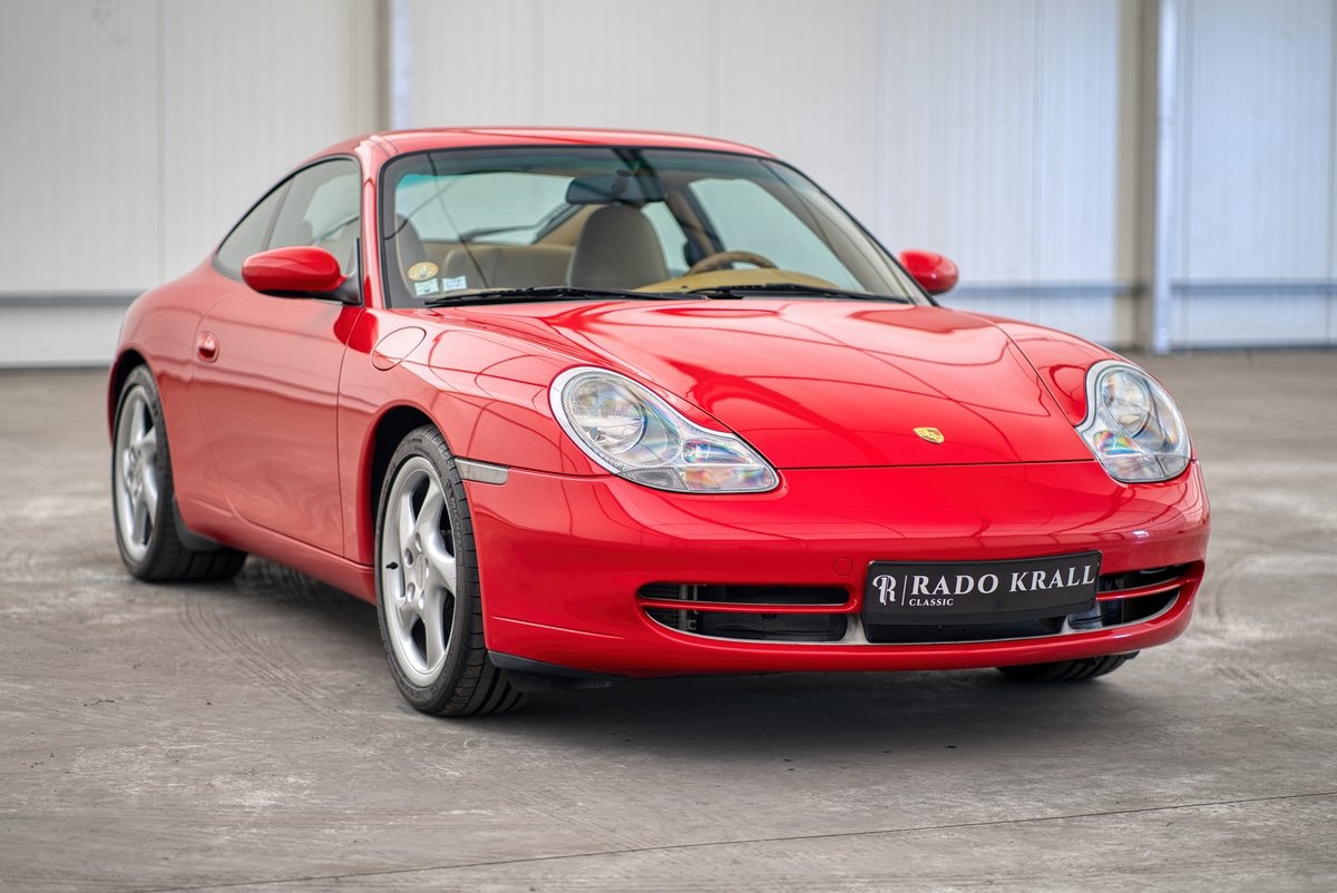 Porsche 911 Carrera 4 (996)